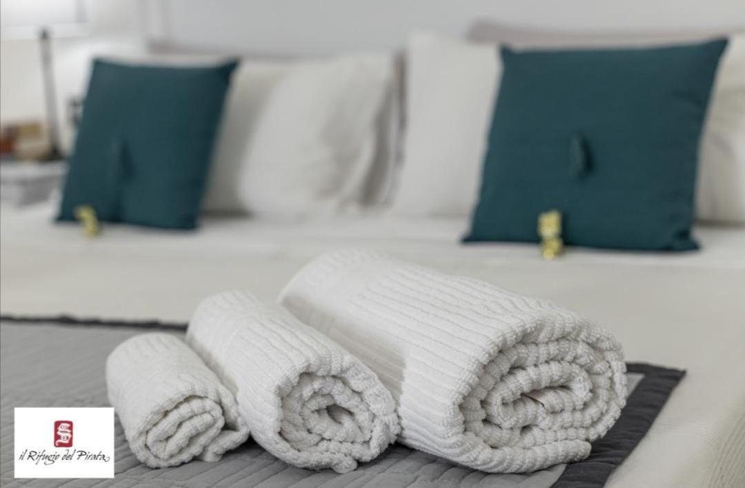 Il Rifugio Del Pirata Apartment Трапани Екстериор снимка