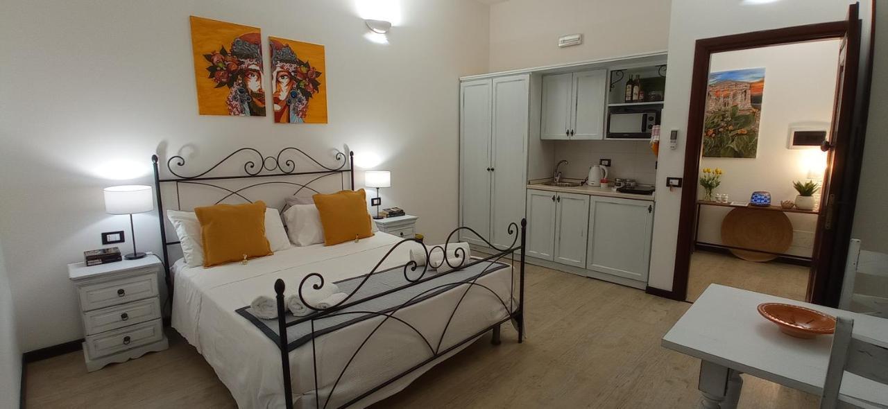 Il Rifugio Del Pirata Apartment Трапани Екстериор снимка