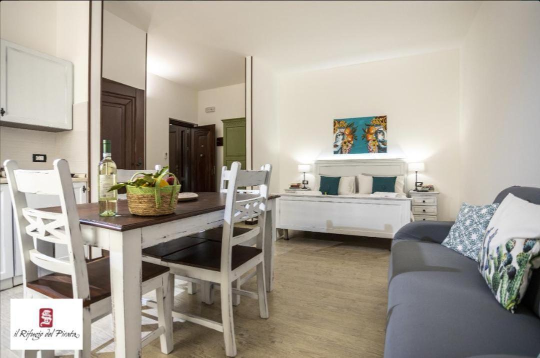 Il Rifugio Del Pirata Apartment Трапани Екстериор снимка