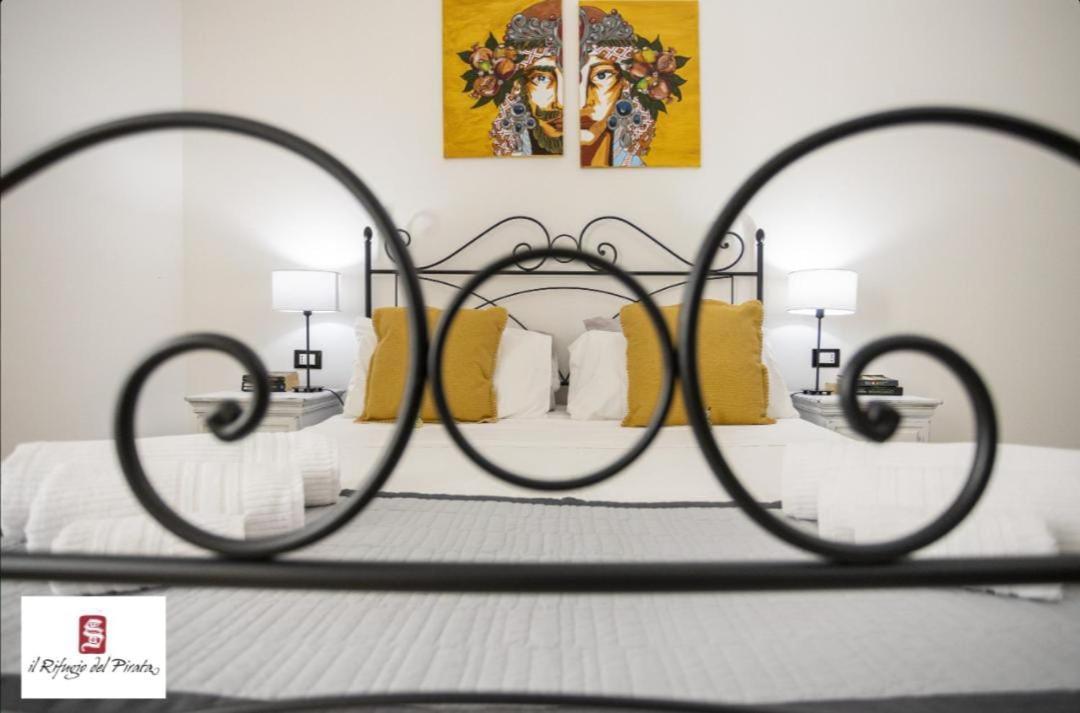 Il Rifugio Del Pirata Apartment Трапани Екстериор снимка